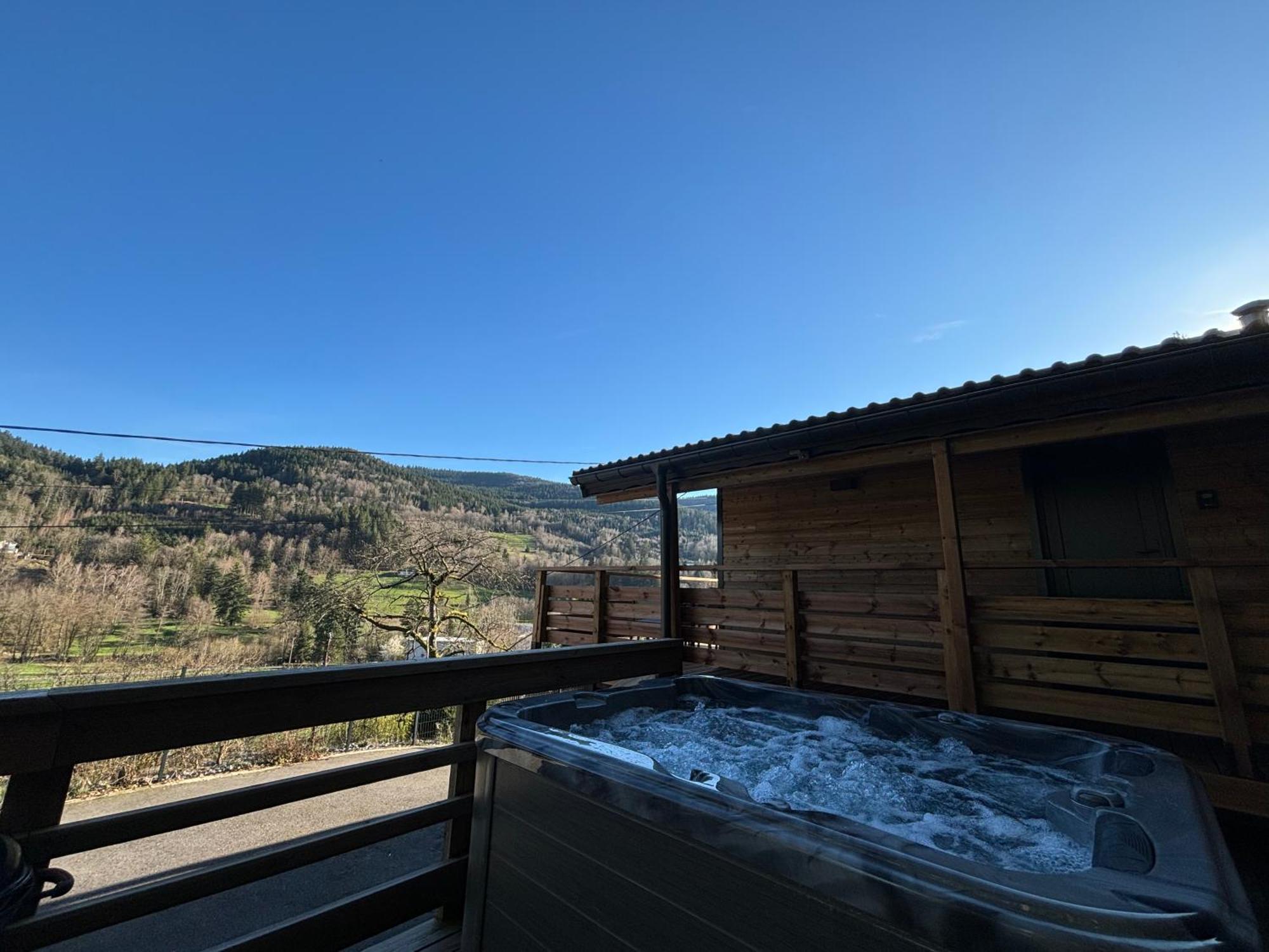 Chalet Du Faubourg & Jacuzzi, Proximite Gerardmer & La Bresse Rochesson 外观 照片