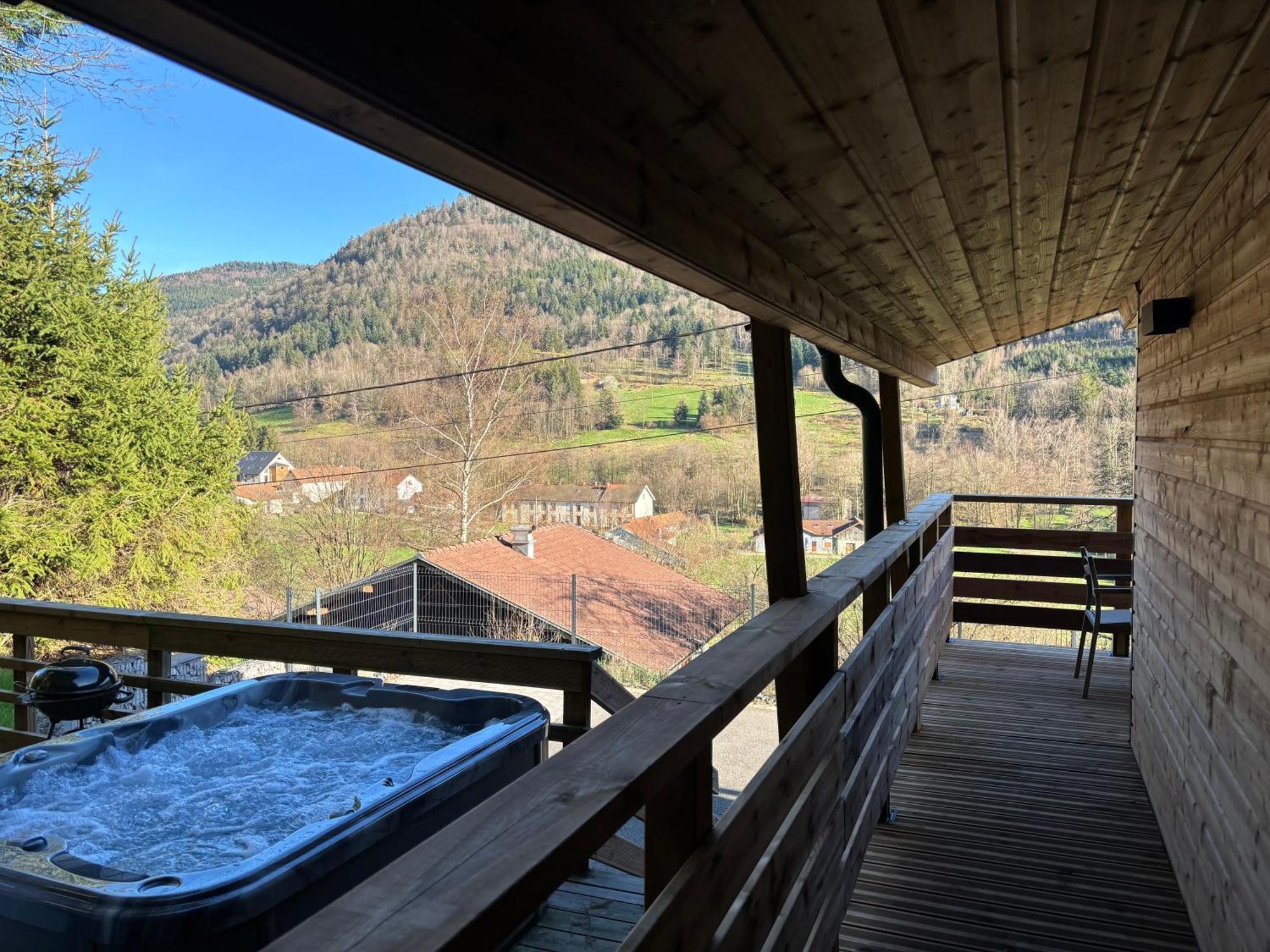 Chalet Du Faubourg & Jacuzzi, Proximite Gerardmer & La Bresse Rochesson 外观 照片